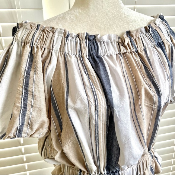 Everly Sz Medium Off The Shoulder Crop Top Blouse Blue and Tan, Puffy Sleeves - Picture 2 of 13